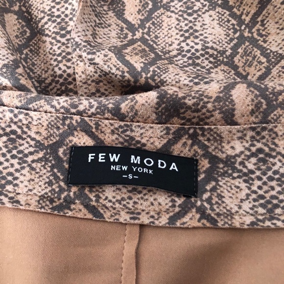 Few Moda Snake Skin Print Trench Coat Size Small - Picture 5 of 7